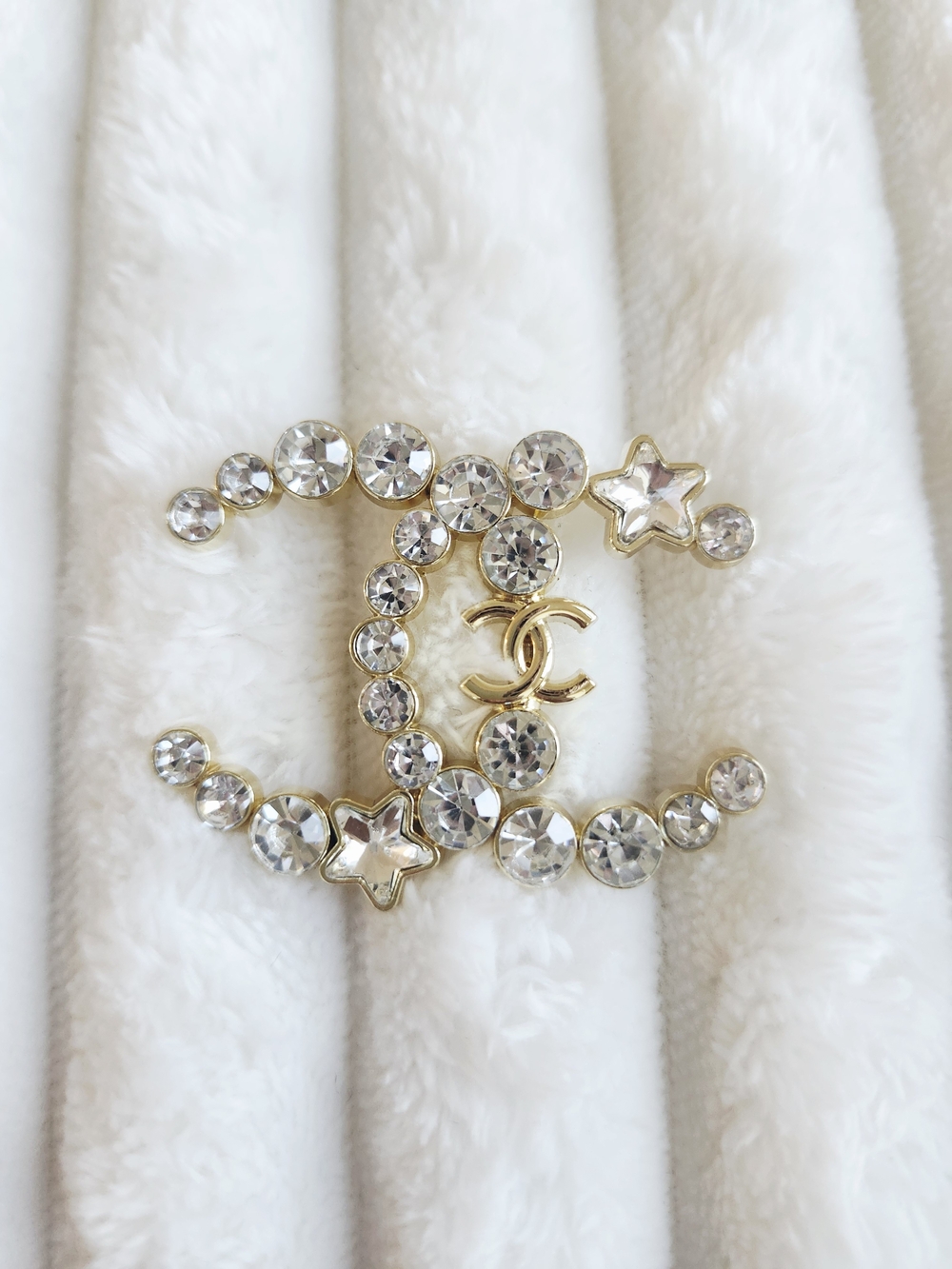 Chanel CC Logo Crystal Star Brooch Gold Tone Estate Piece
